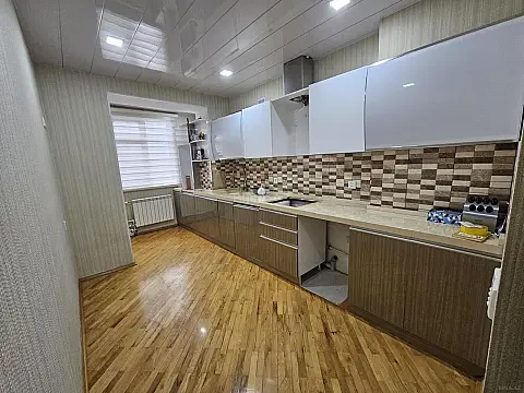 Satılır 3 otaqlı mənzil 87 m²