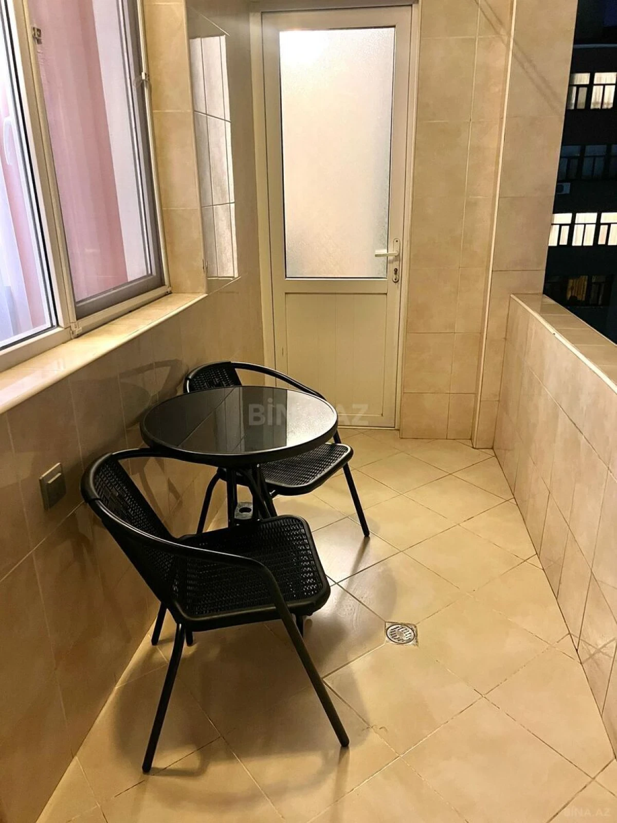 Kirayə verilir 2 otaqlı mənzil 60 m²