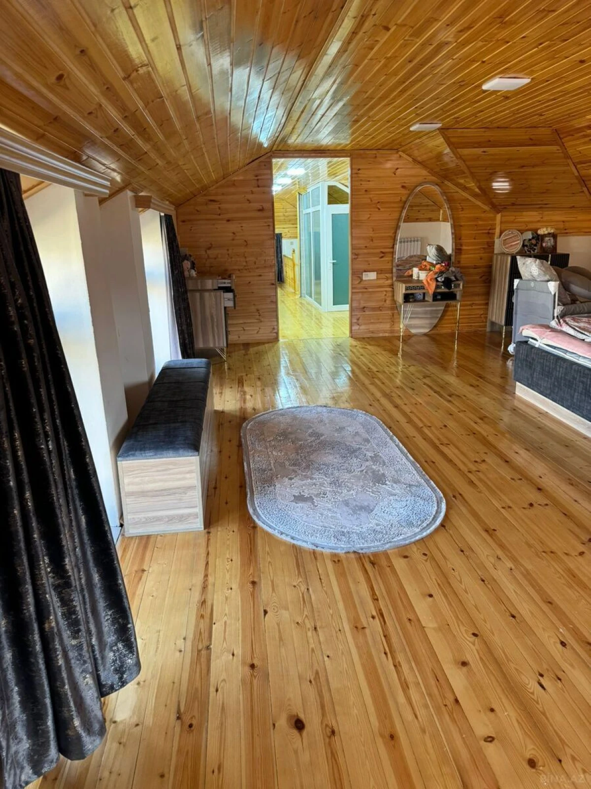 Satılır 7 otaqlı həyət evi 300 m²