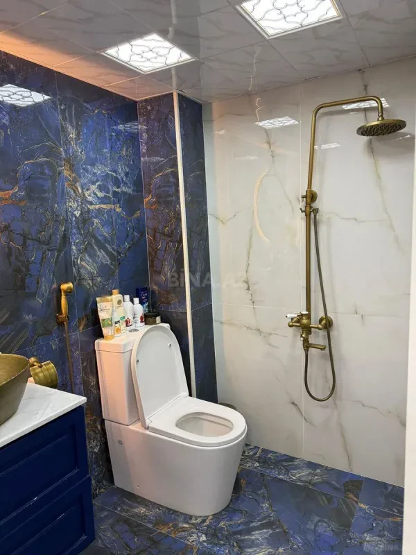 Satılır 7 otaqlı həyət evi 300 m²