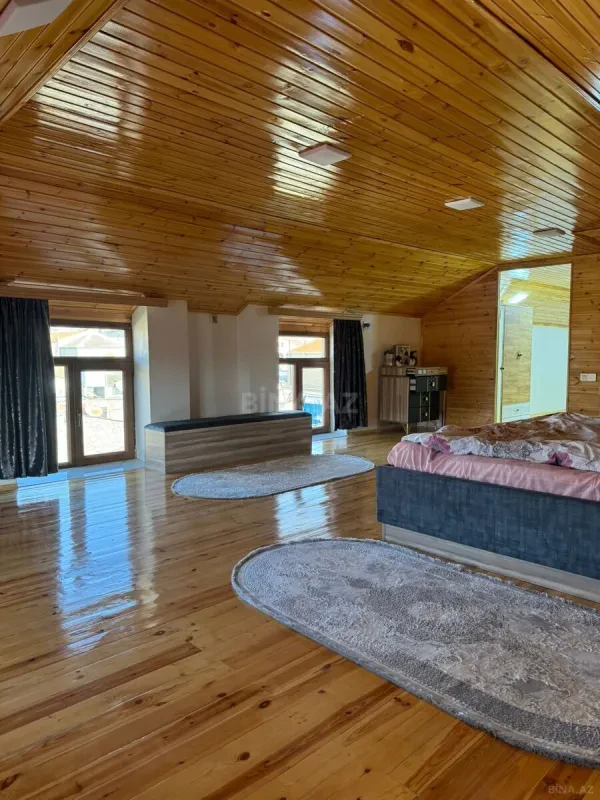 Satılır 7 otaqlı həyət evi 300 m²