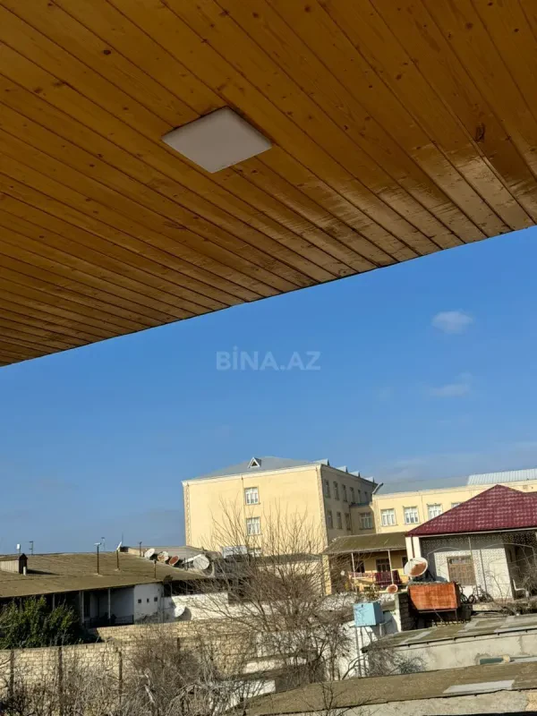 Satılır 7 otaqlı həyət evi 300 m²
