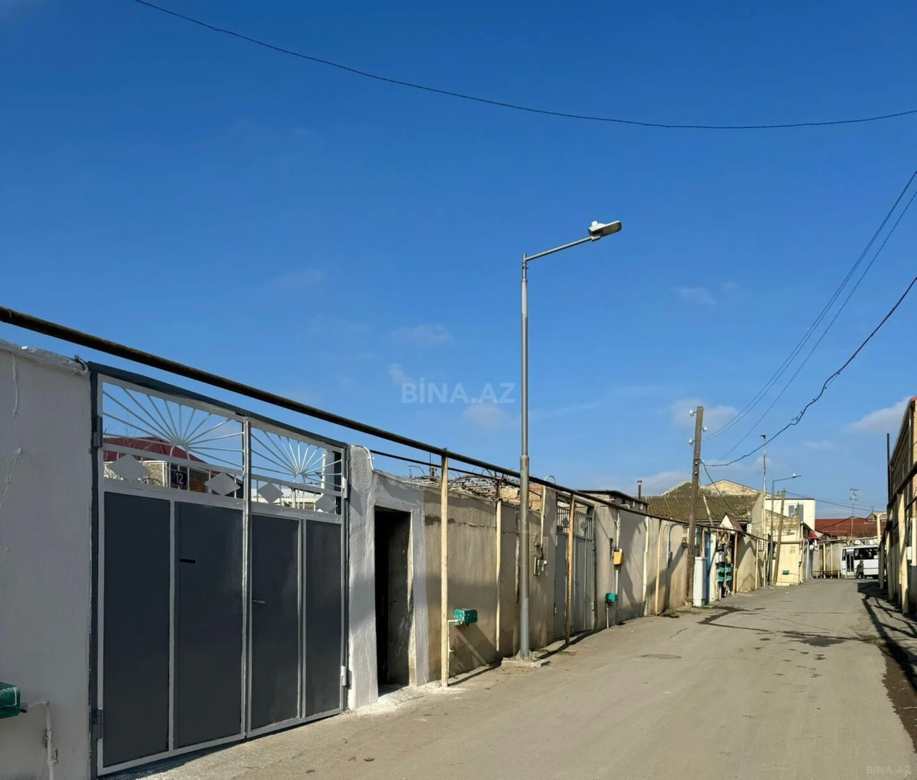 Satılır 7 otaqlı həyət evi 300 m²