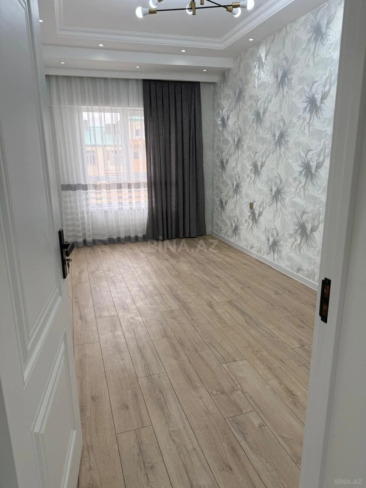 Satılır 2 otaqlı mənzil 60 m²