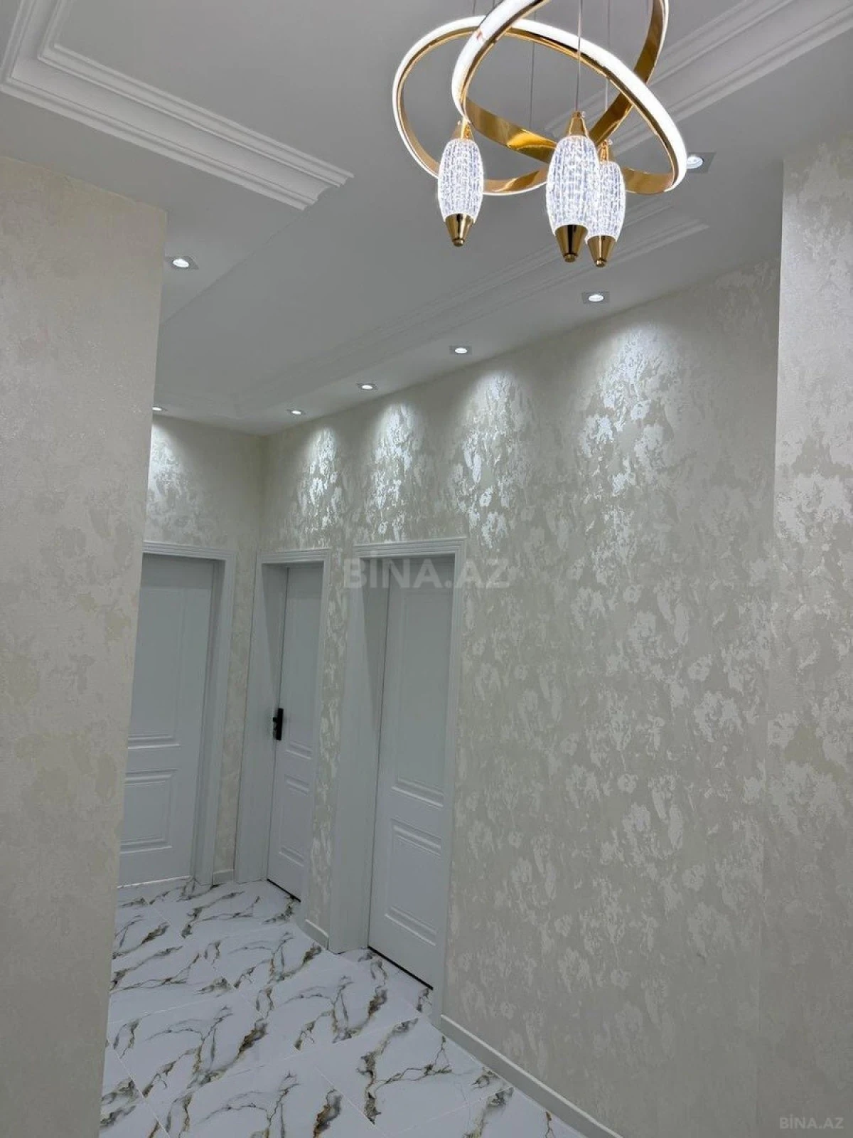 Satılır 2 otaqlı mənzil 60 m²