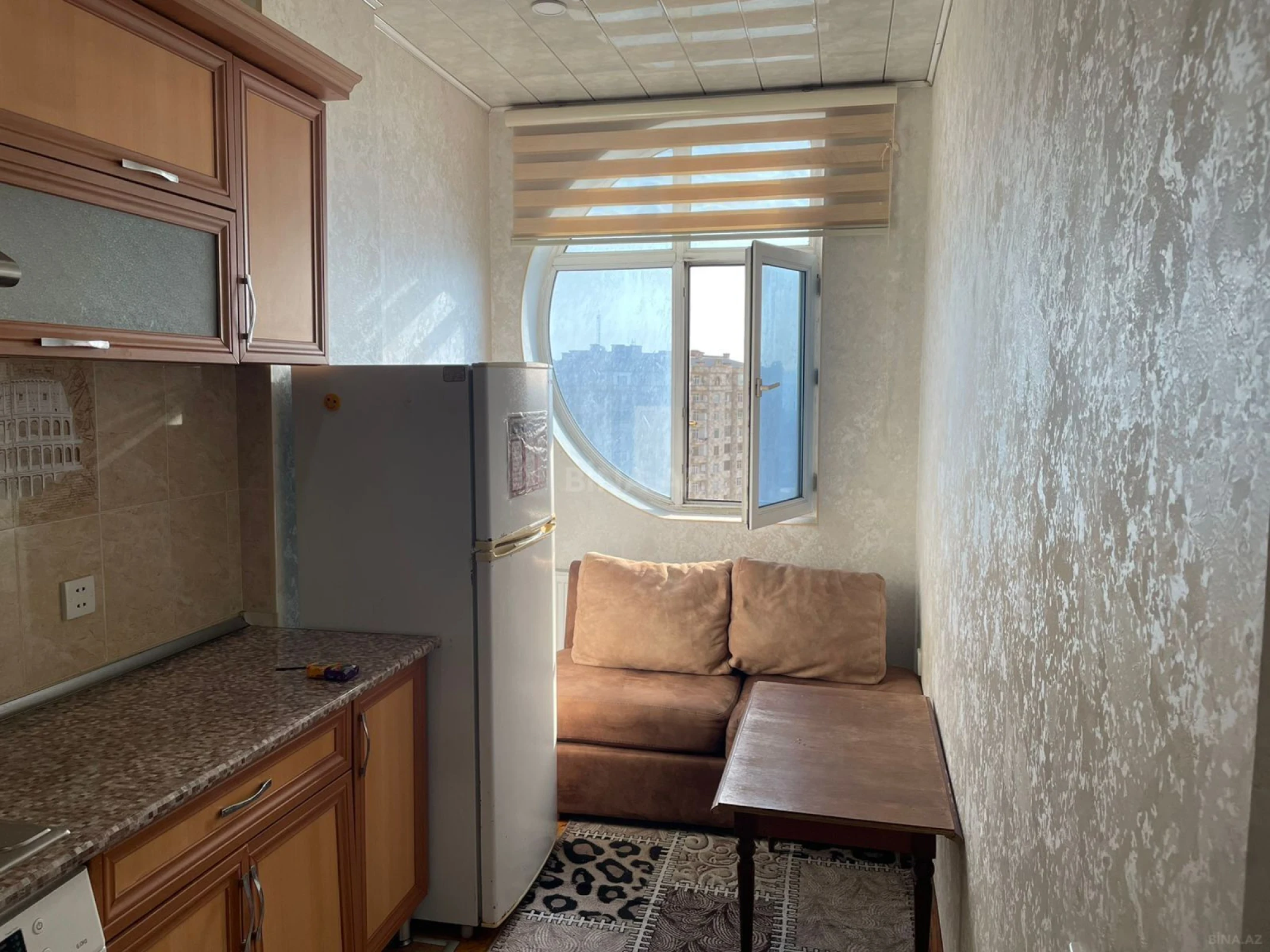 Kirayə verilir 2 otaqlı mənzil 74 m²