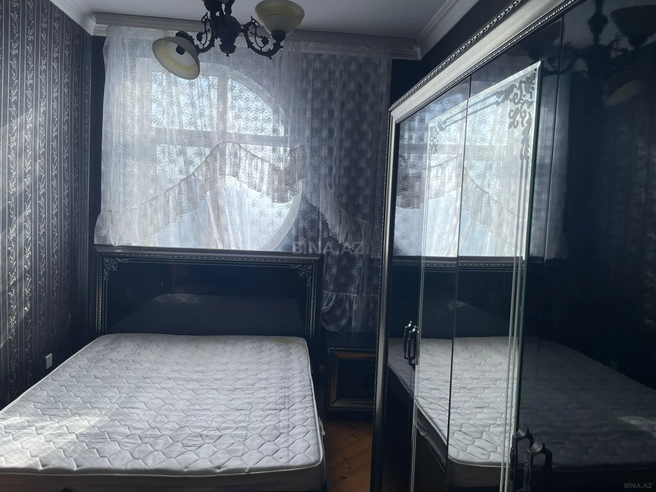 Kirayə verilir 2 otaqlı mənzil 74 m²