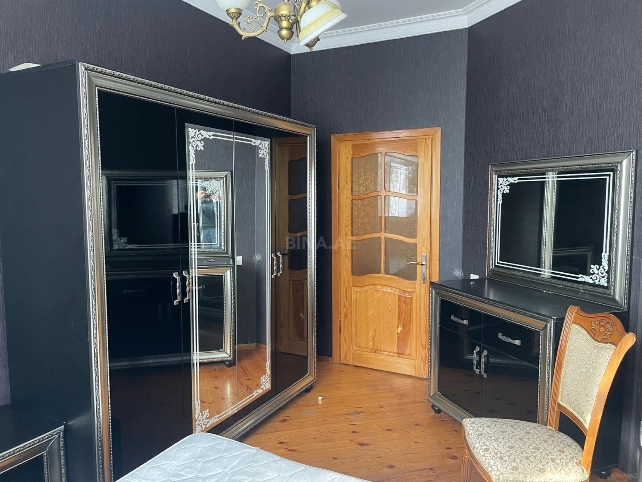 Kirayə verilir 2 otaqlı mənzil 74 m²