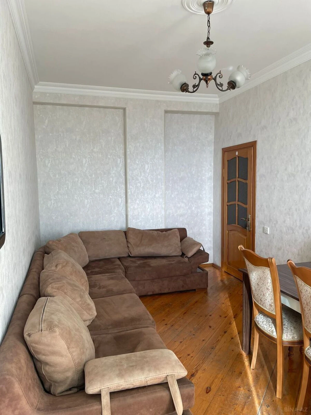 Kirayə verilir 2 otaqlı mənzil 74 m²