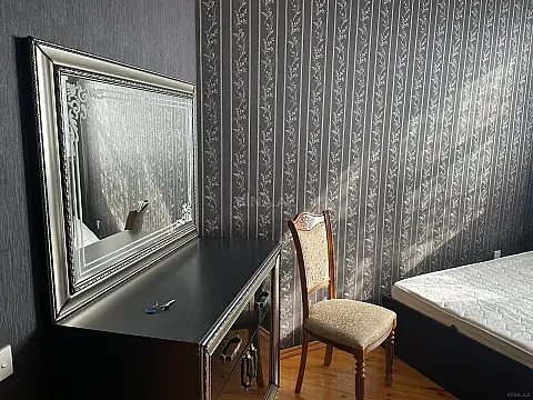 Kirayə verilir 2 otaqlı mənzil 74 m²