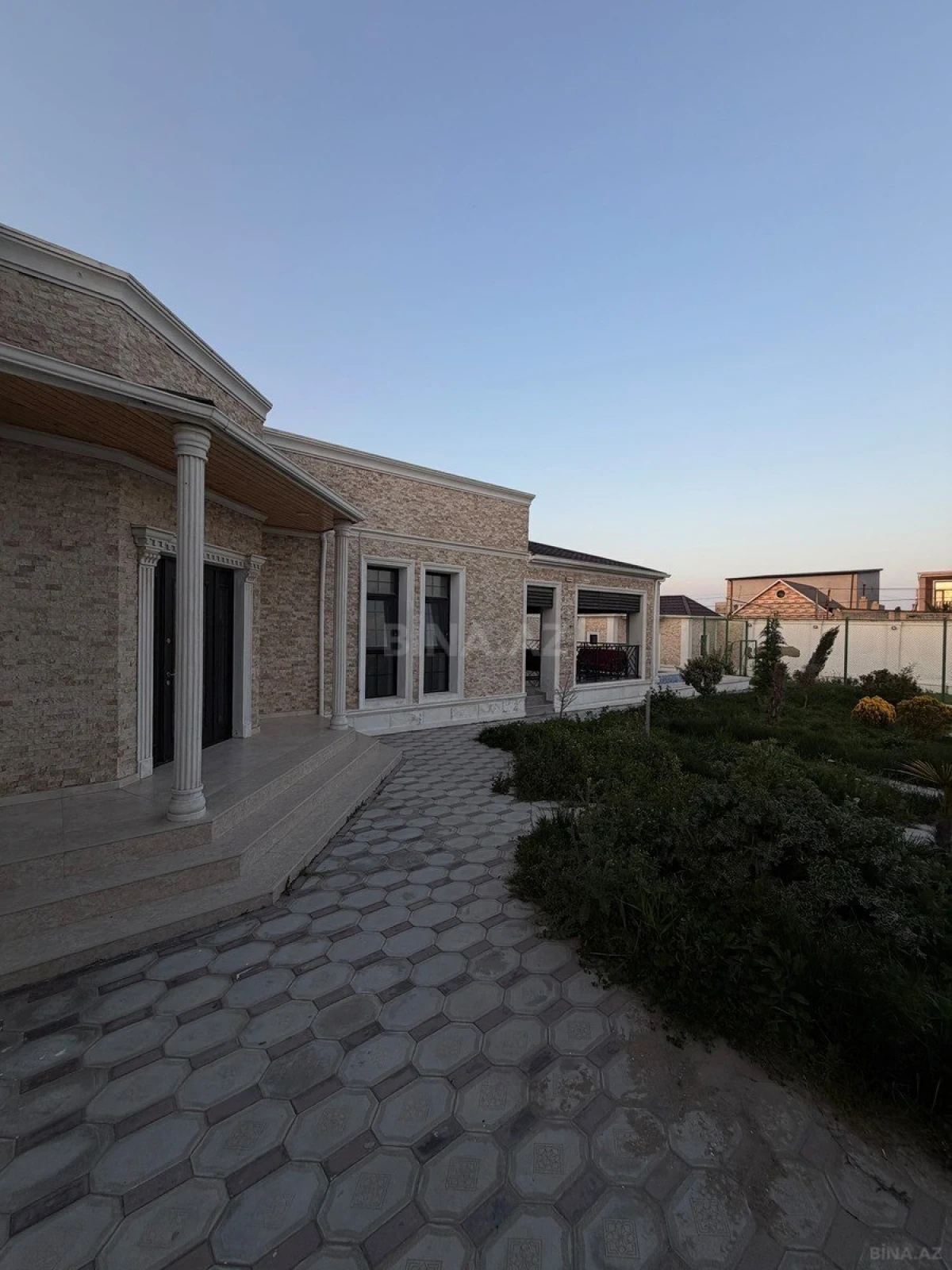 Kirayə verilir 4 otaqlı həyət evi 210 m²