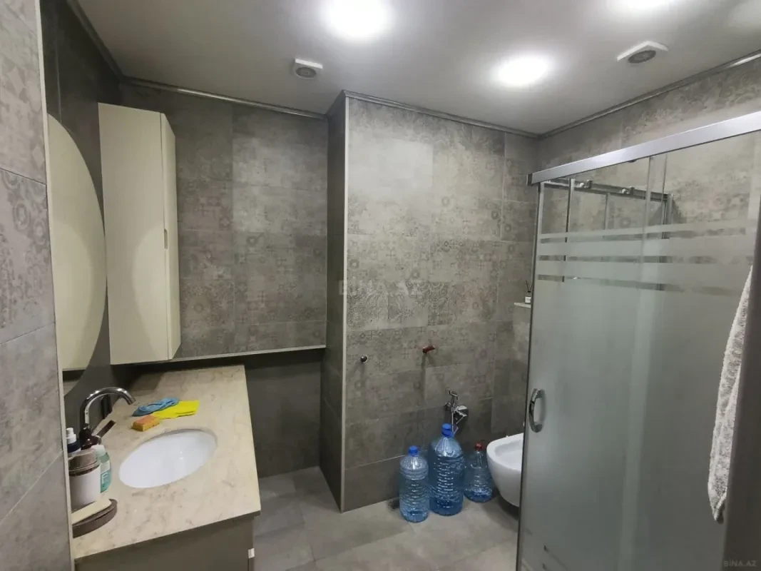 Satılır 3 otaqlı mənzil 102 m²