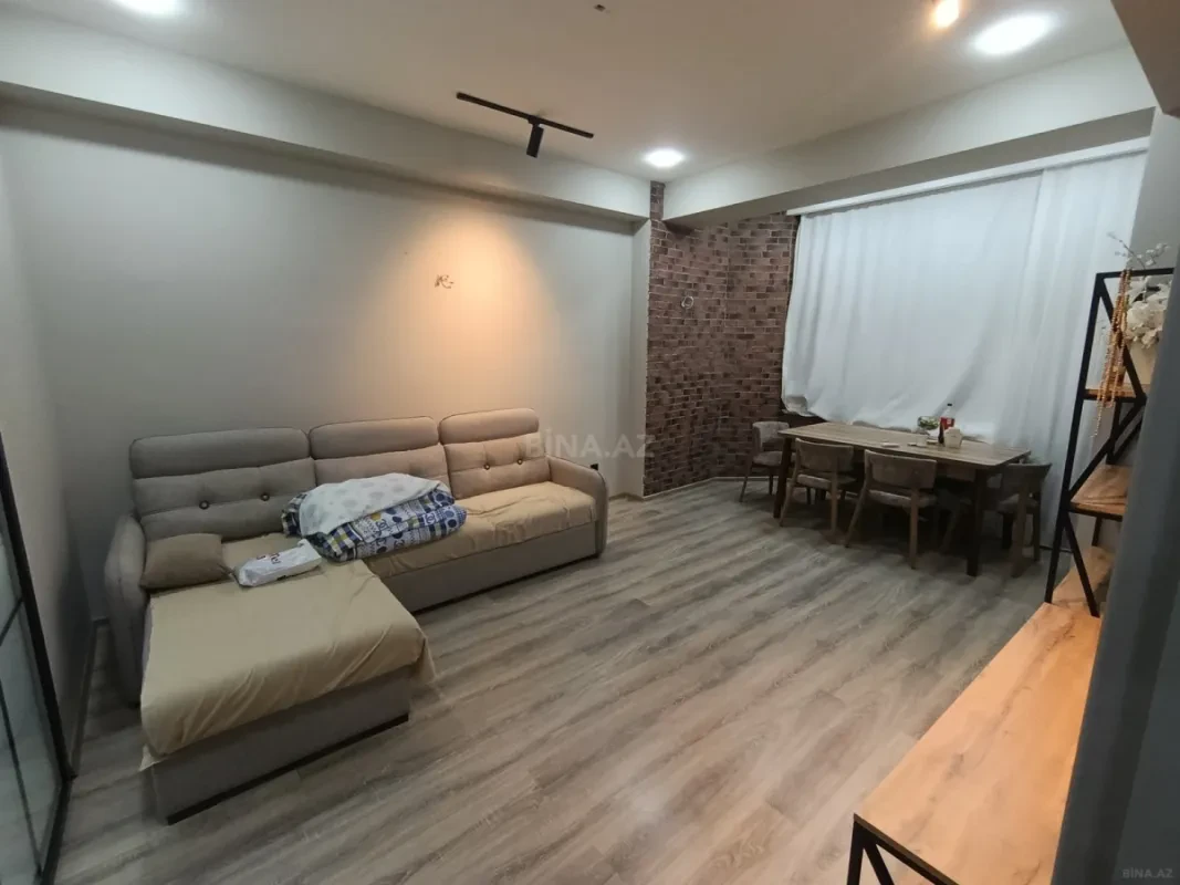 Satılır 3 otaqlı mənzil 102 m²