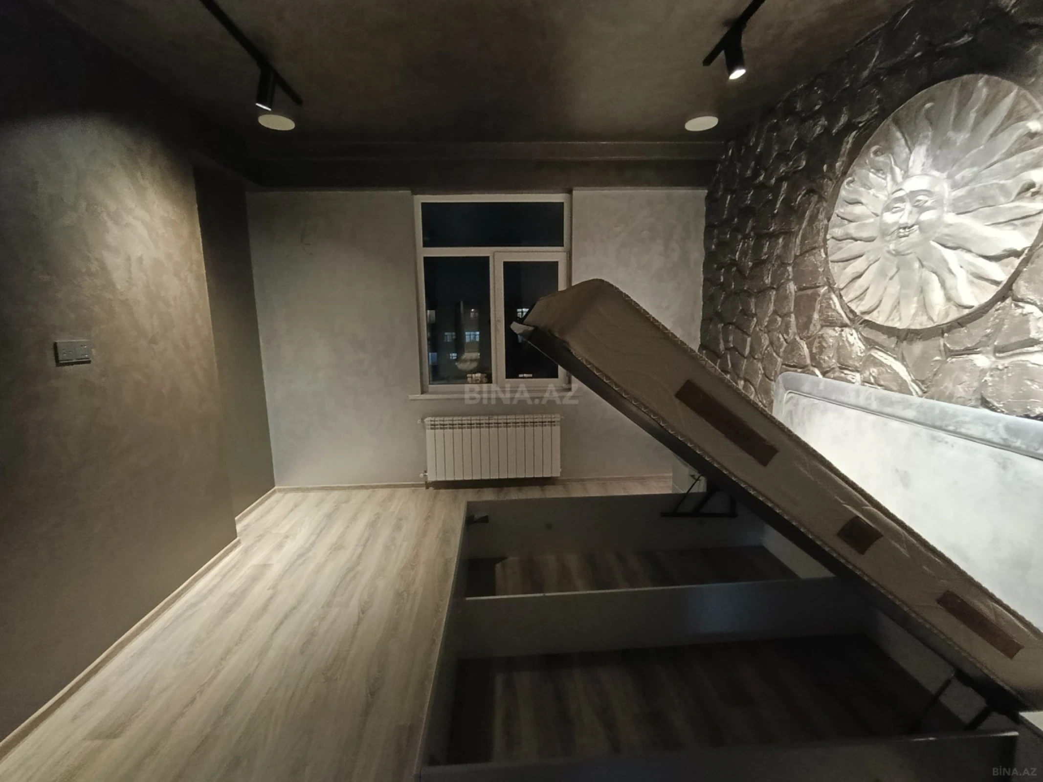 Satılır 3 otaqlı mənzil 102 m²