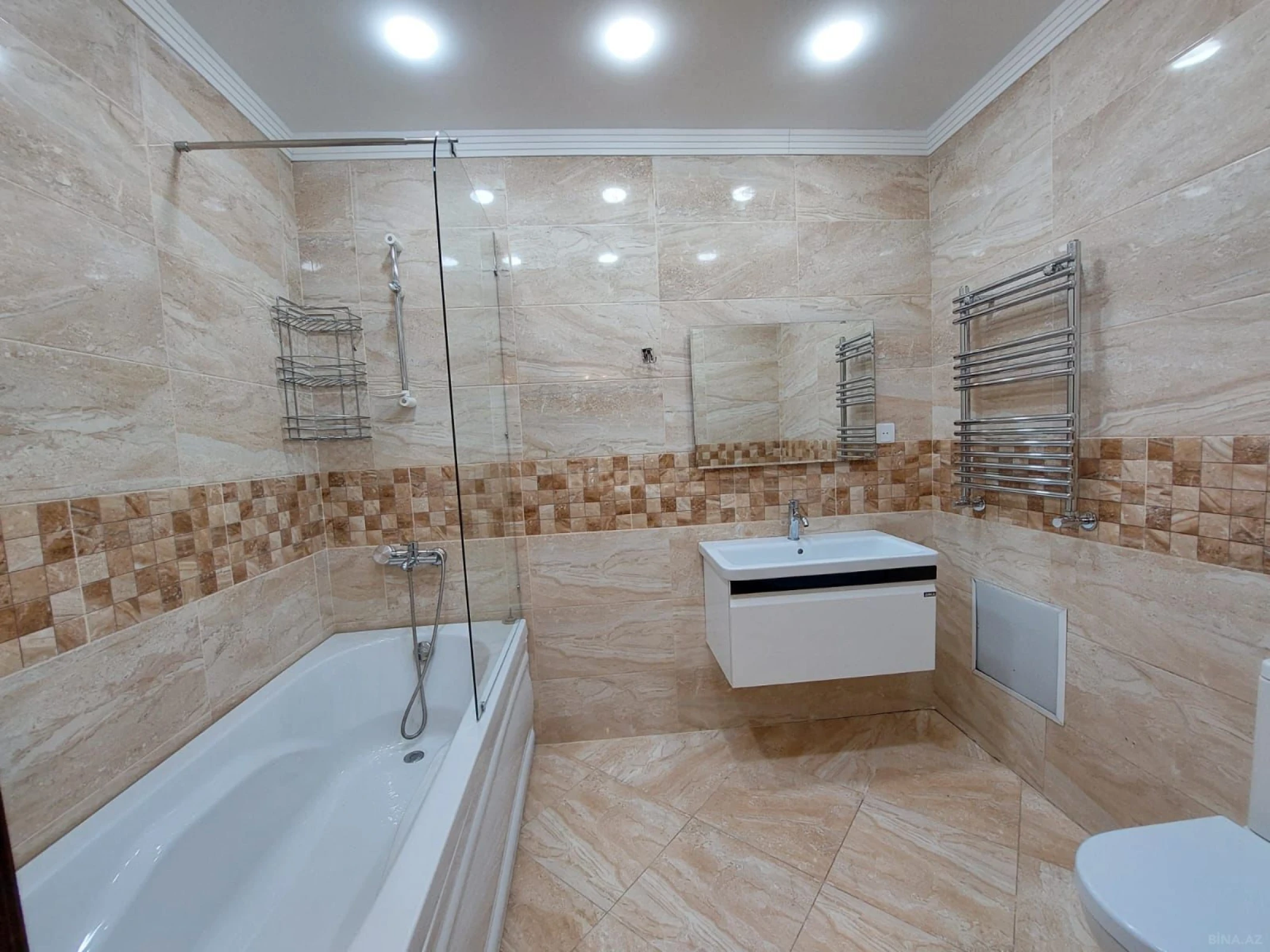 Kirayə verilir 2 otaqlı mənzil 80 m²