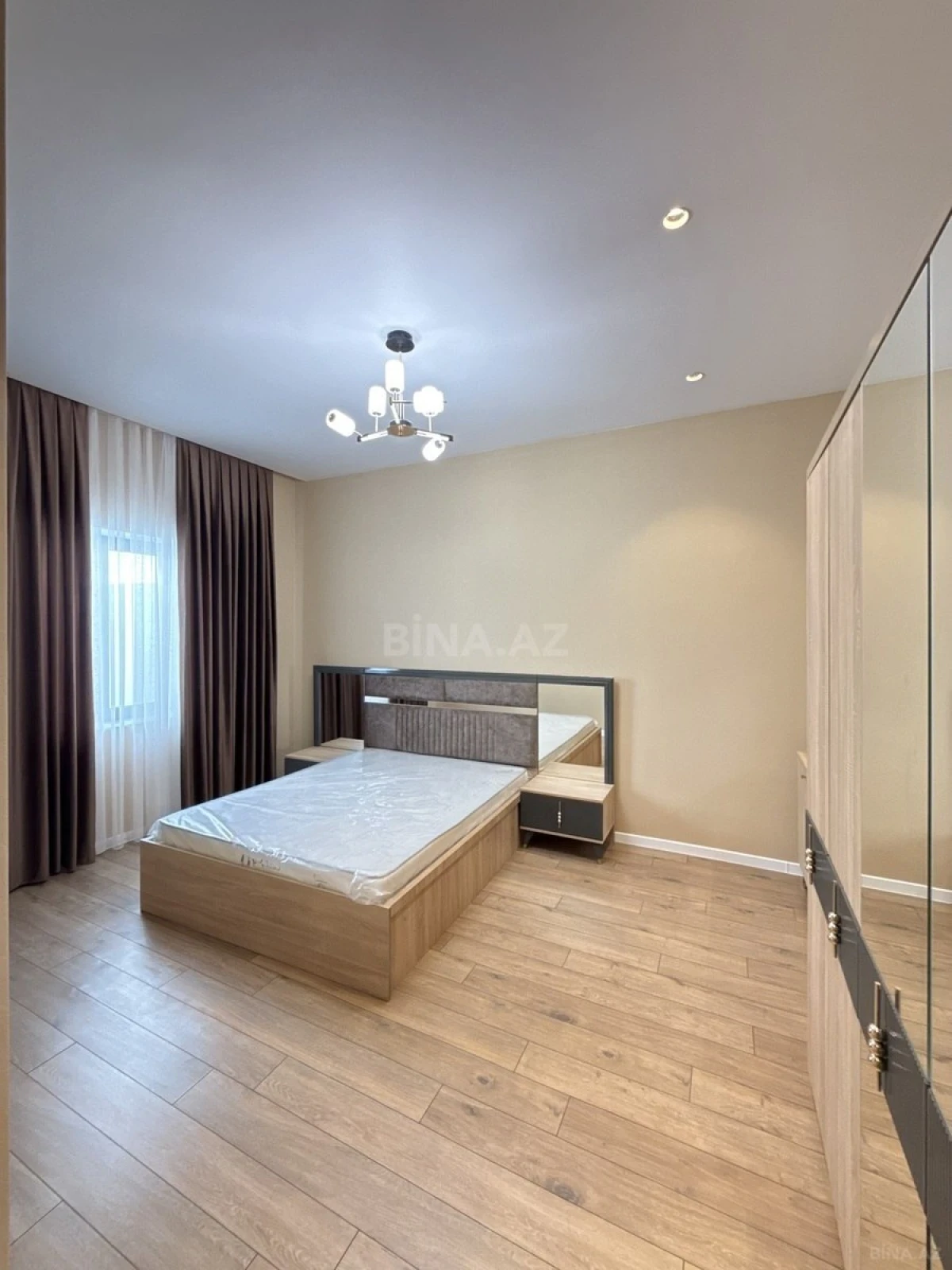 Satılır 4 otaqlı həyət evi 160 m²