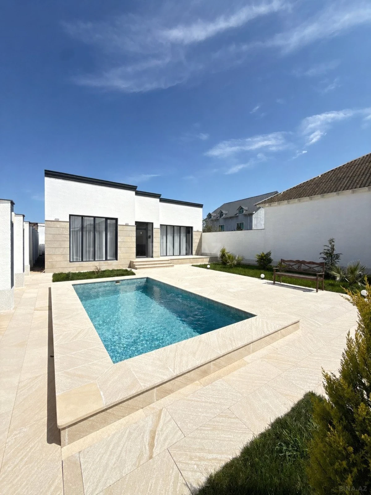 Satılır 4 otaqlı həyət evi 160 m²