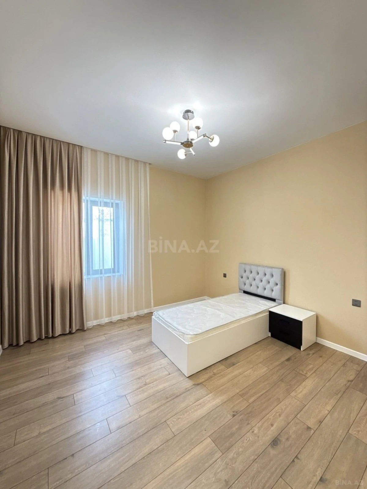 Satılır 4 otaqlı həyət evi 160 m²