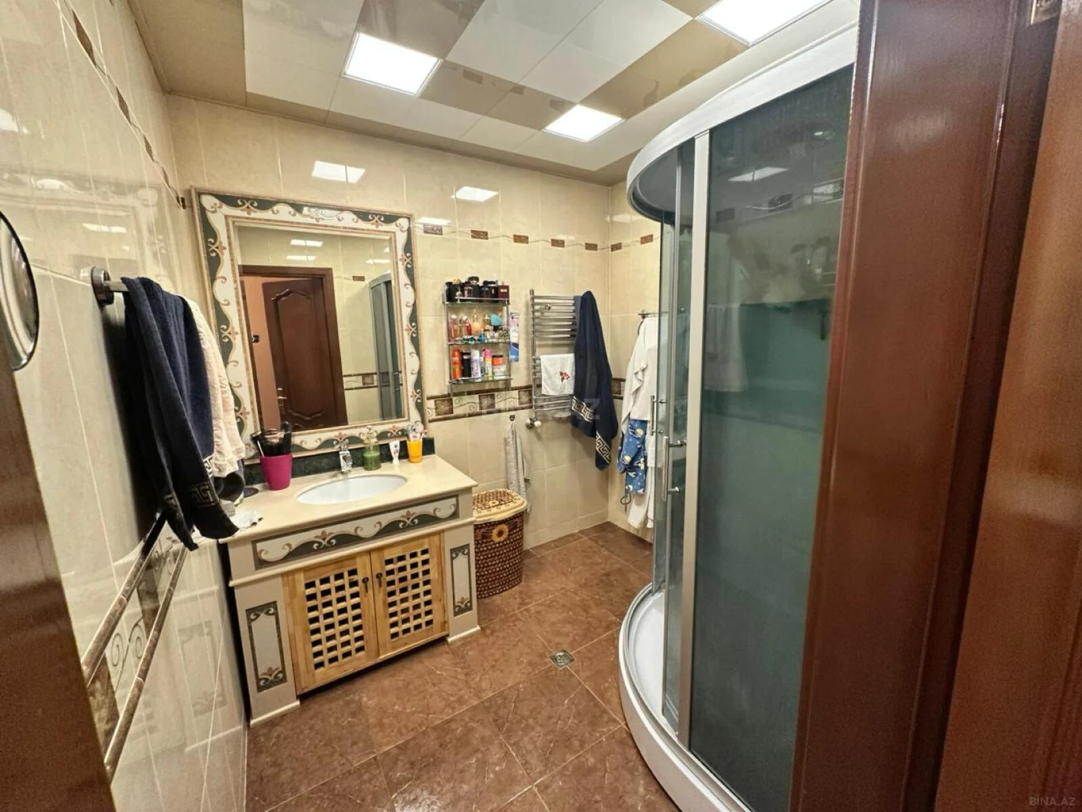 Satılır 3 otaqlı mənzil 128 m²