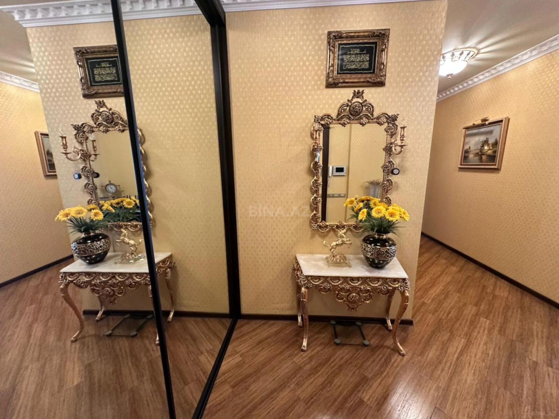 Satılır 3 otaqlı mənzil 128 m²