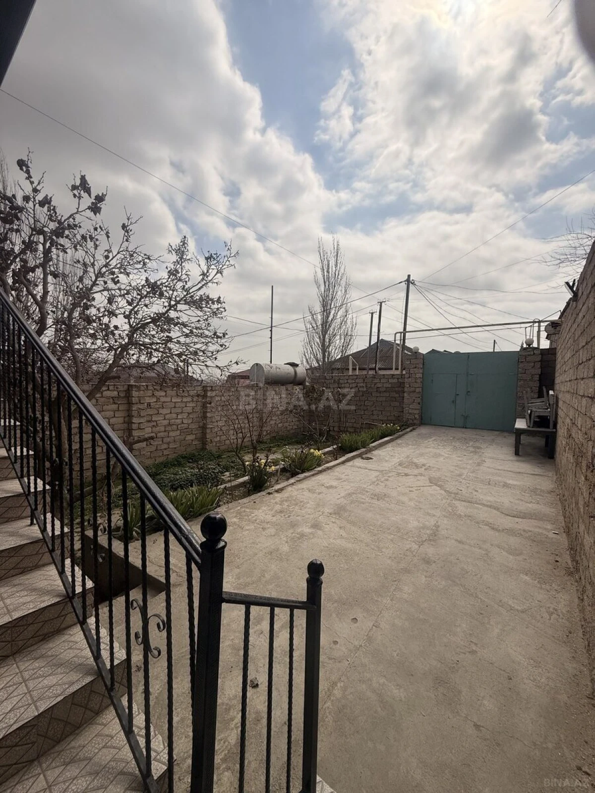 Satılır 3 otaqlı həyət evi 141 m²