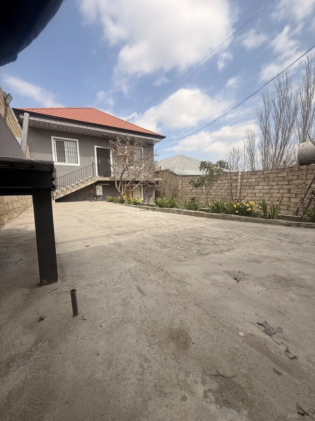 Satılır 3 otaqlı həyət evi 141 m²
