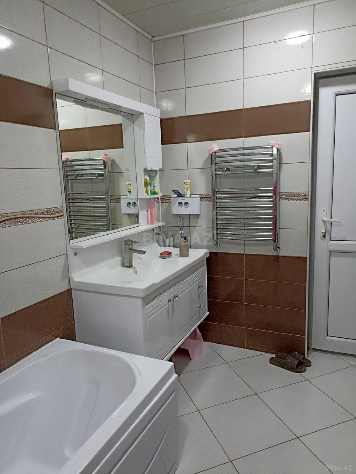 Satılır 3 otaqlı həyət evi 141 m²