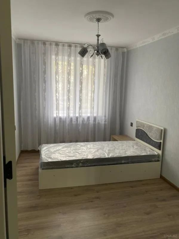 Kirayə verilir 4 otaqlı mənzil 120 m²