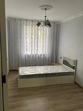 Kirayə verilir 4 otaqlı mənzil 120 m²