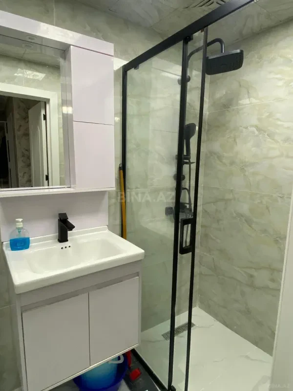 Kirayə verilir 4 otaqlı mənzil 120 m²