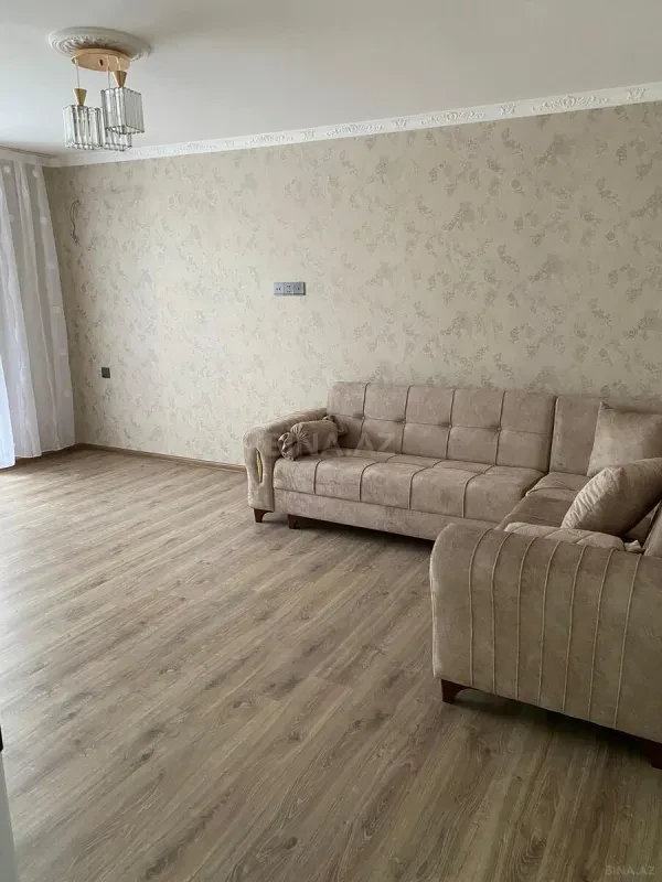 Kirayə verilir 4 otaqlı mənzil 120 m²