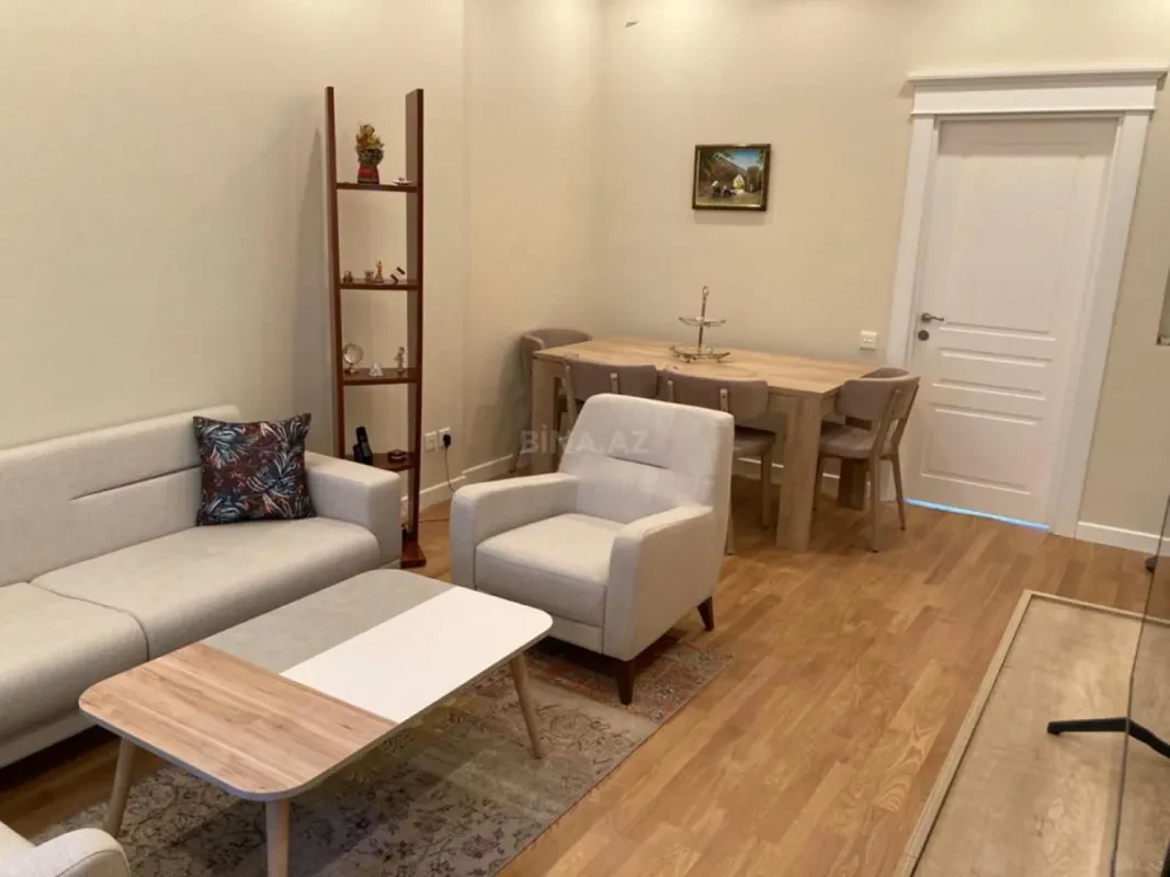 Kirayə verilir 2 otaqlı mənzil 70 m²