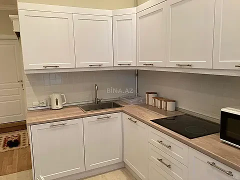 Kirayə verilir 2 otaqlı mənzil 70 m²