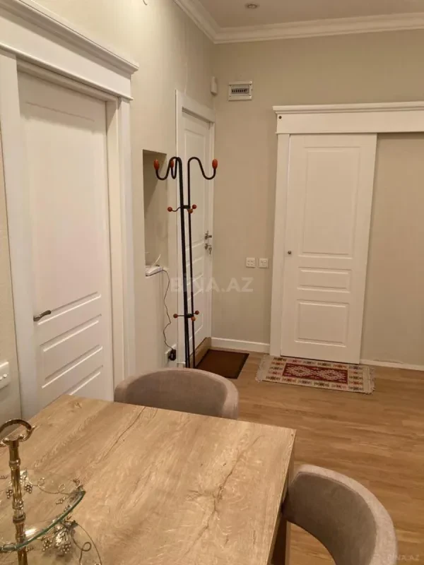 Kirayə verilir 2 otaqlı mənzil 70 m²