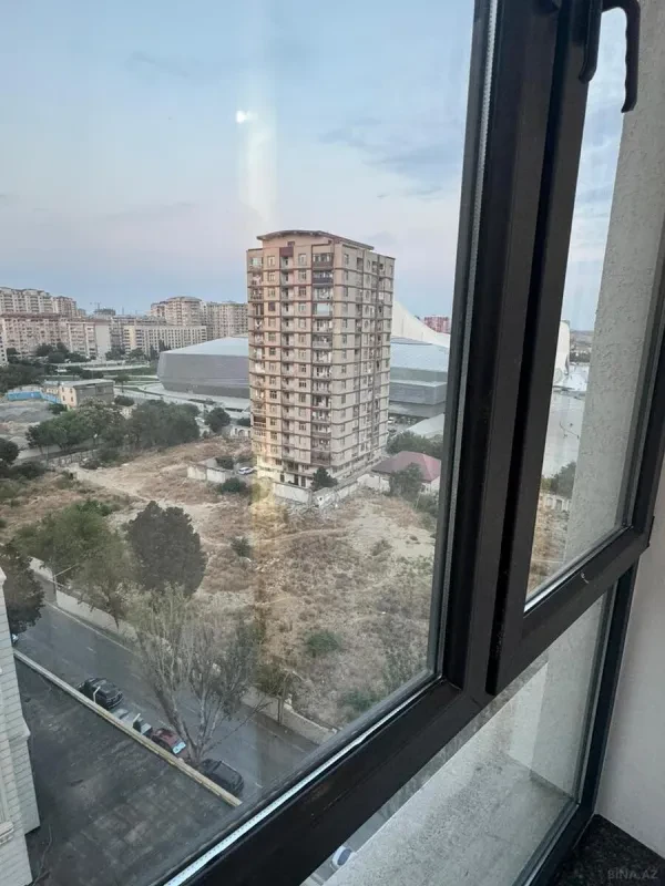 Kirayə verilir 3 otaqlı mənzil 155 m²