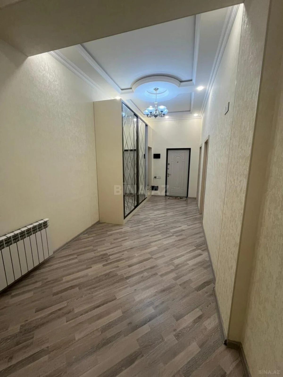 Kirayə verilir 2 otaqlı mənzil 115 m²