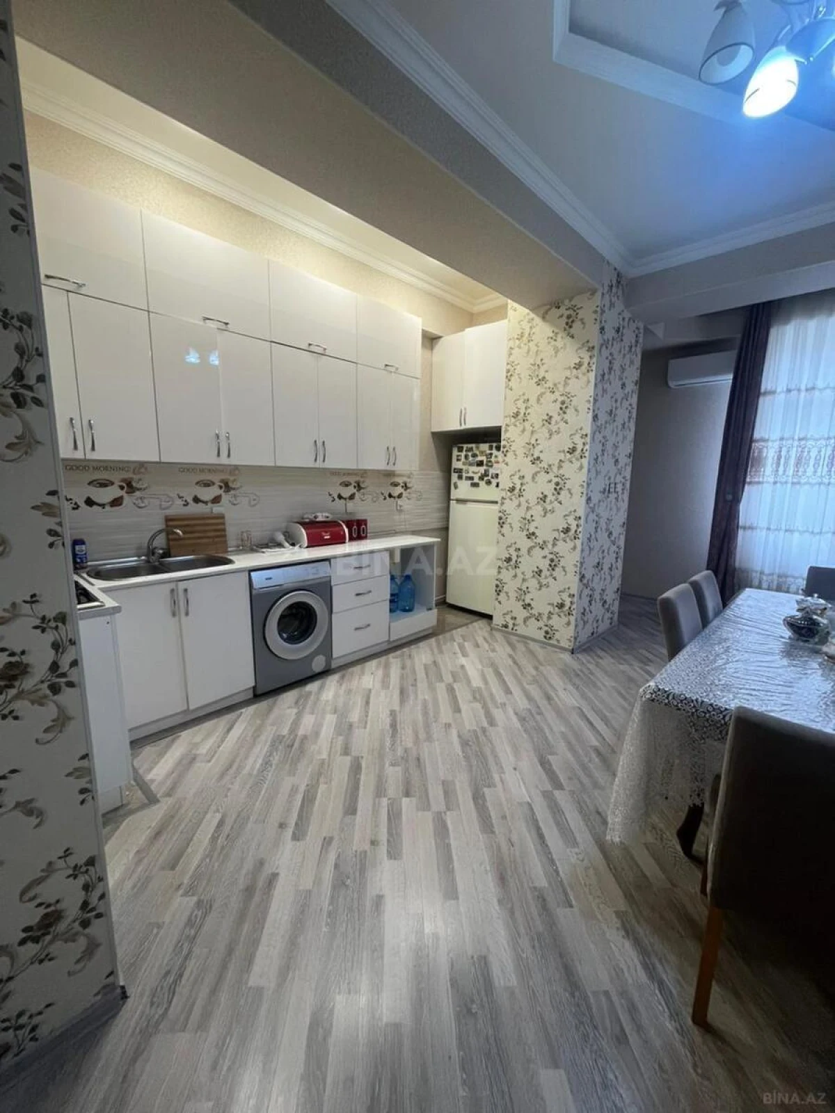 Kirayə verilir 2 otaqlı mənzil 115 m²