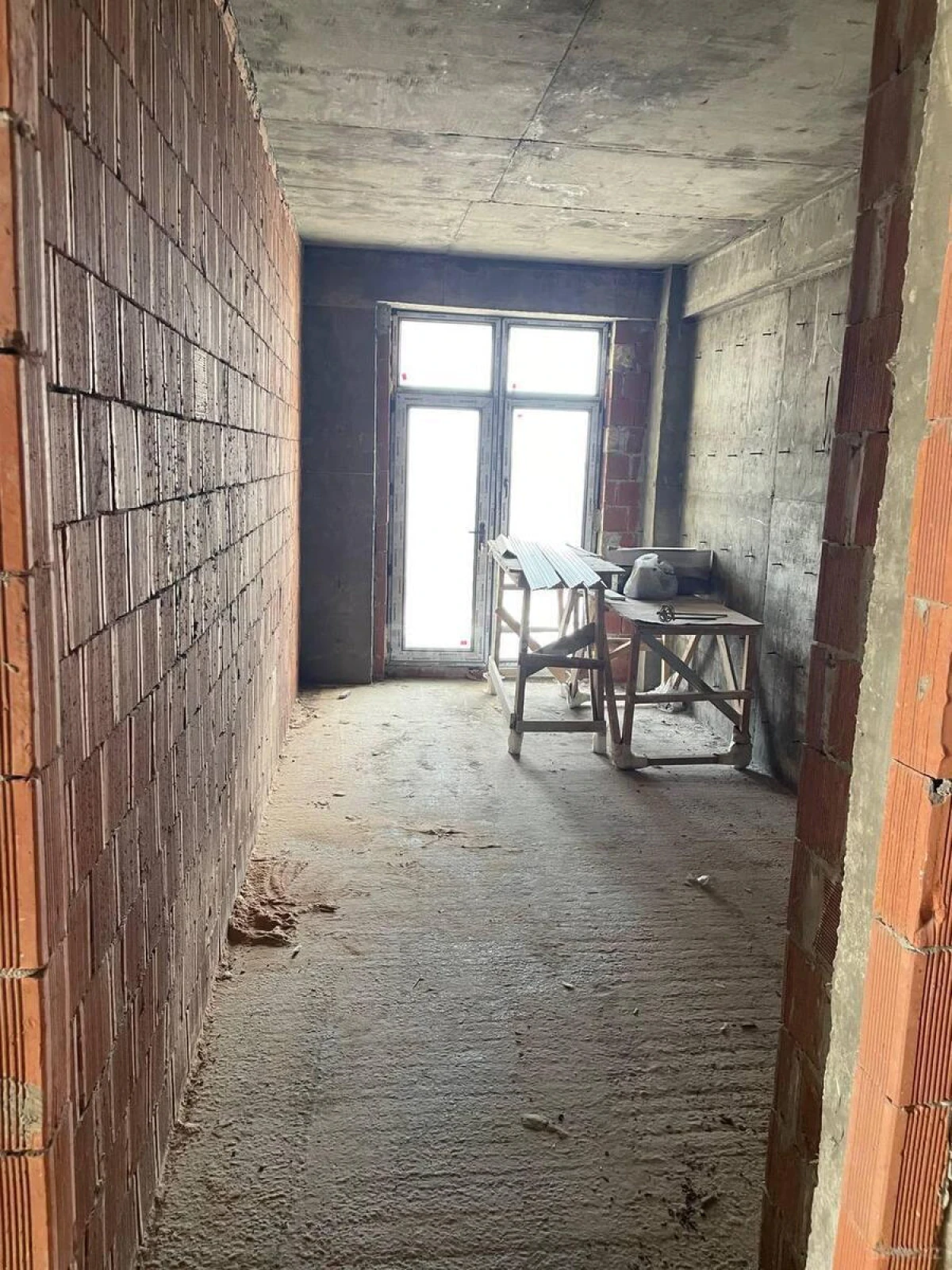 Satılır 2 otaqlı mənzil 82.7 m²