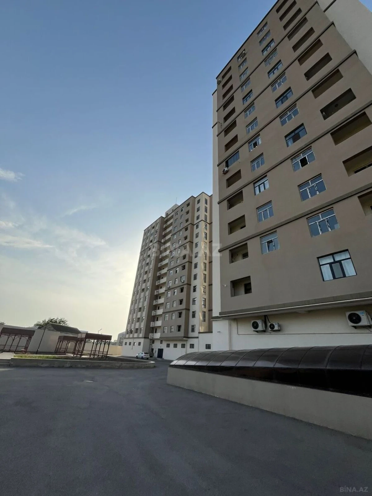 Satılır 2 otaqlı mənzil 82.7 m²