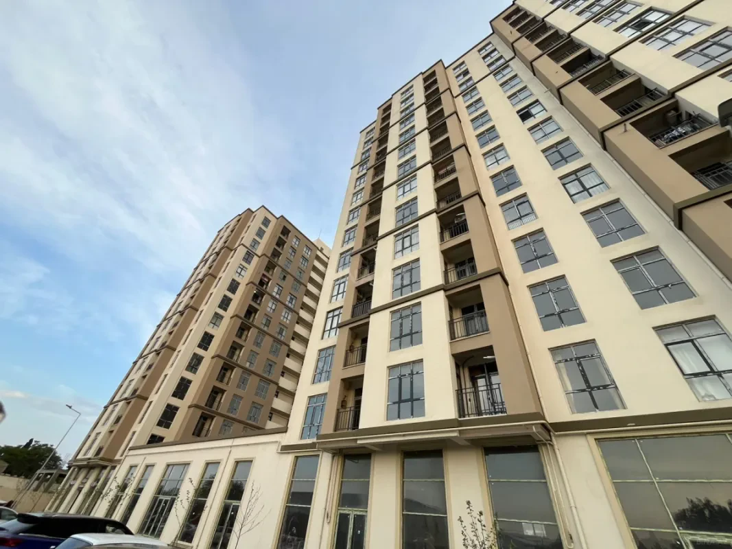 Satılır 2 otaqlı mənzil 82.7 m²