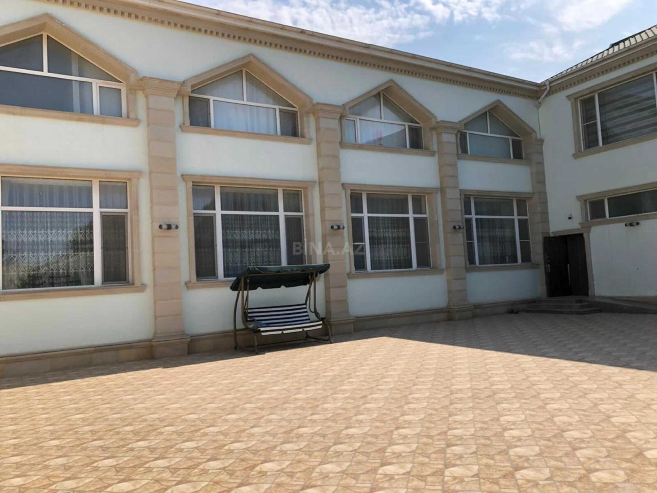 Kirayə verilir 4 otaqlı həyət evi 200 m²