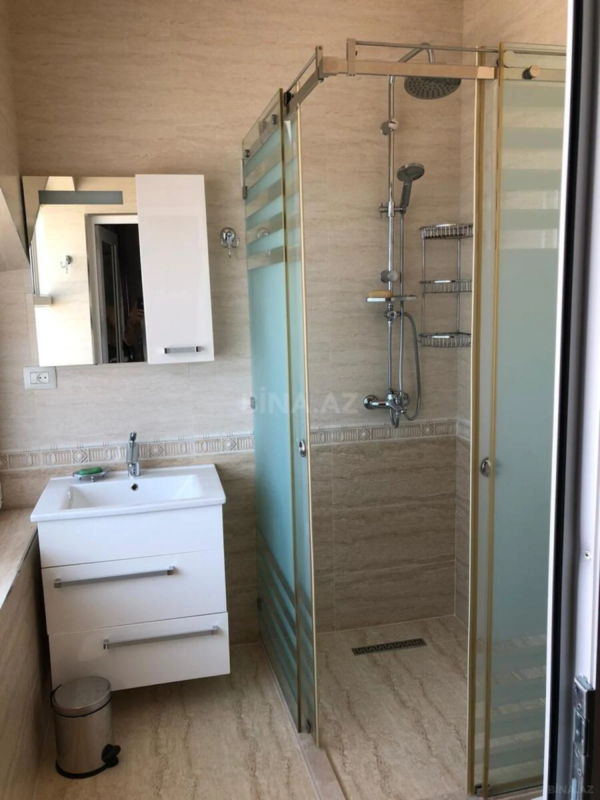 Kirayə verilir 4 otaqlı həyət evi 200 m²