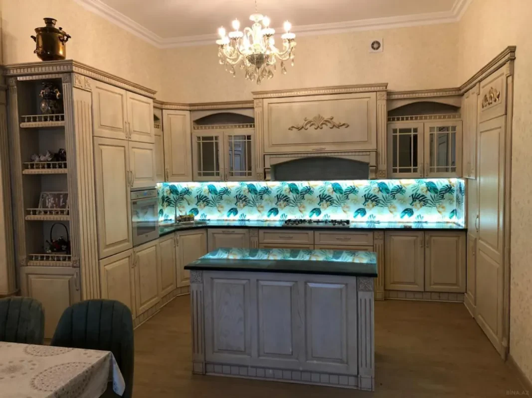 Kirayə verilir 4 otaqlı həyət evi 200 m²