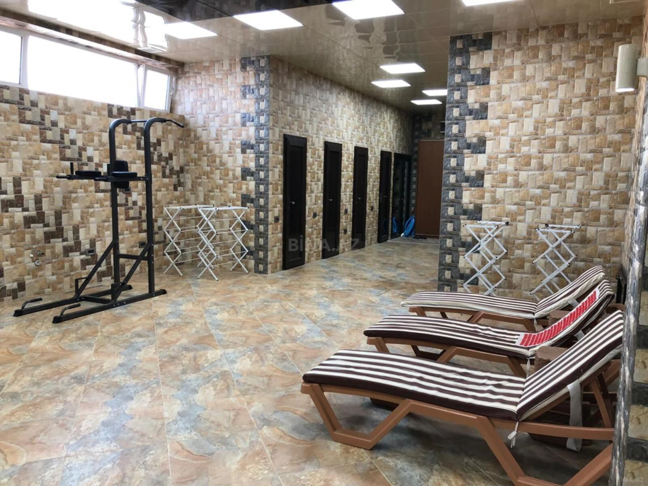 Kirayə verilir 4 otaqlı həyət evi 200 m²