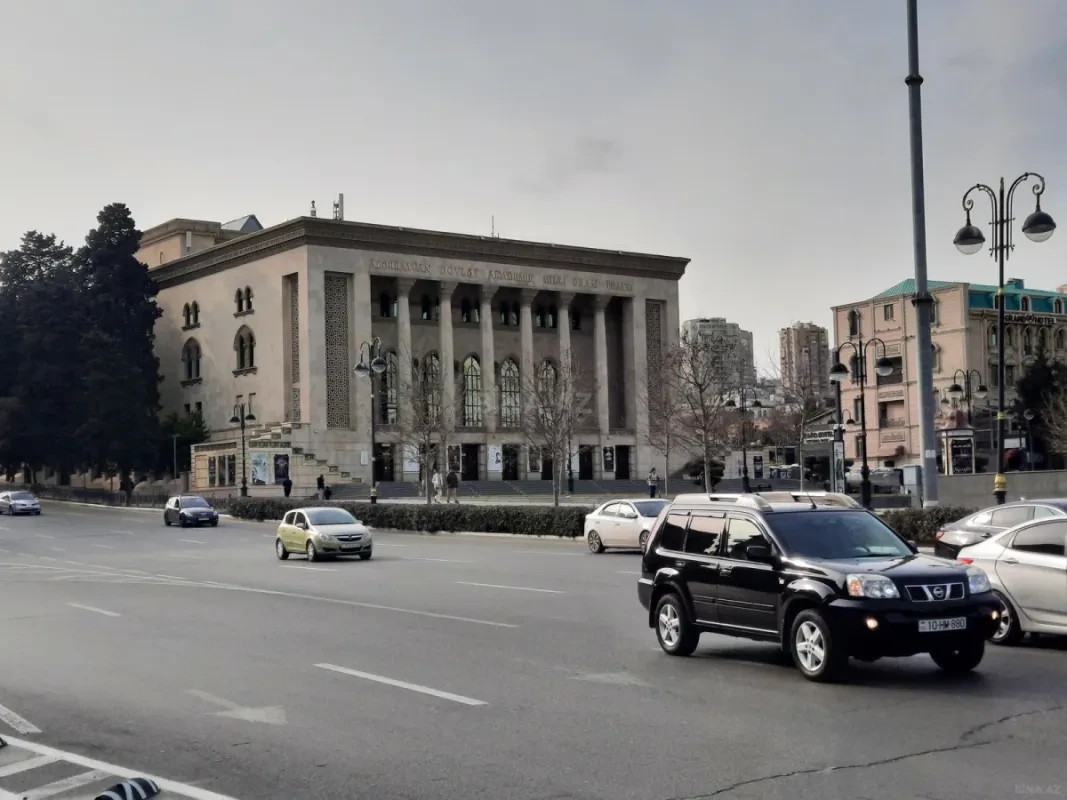 Kirayə verilir 3 otaqlı mənzil 78 m²