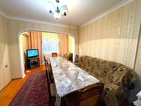 Satılır 2 otaqlı mənzil 65 m²