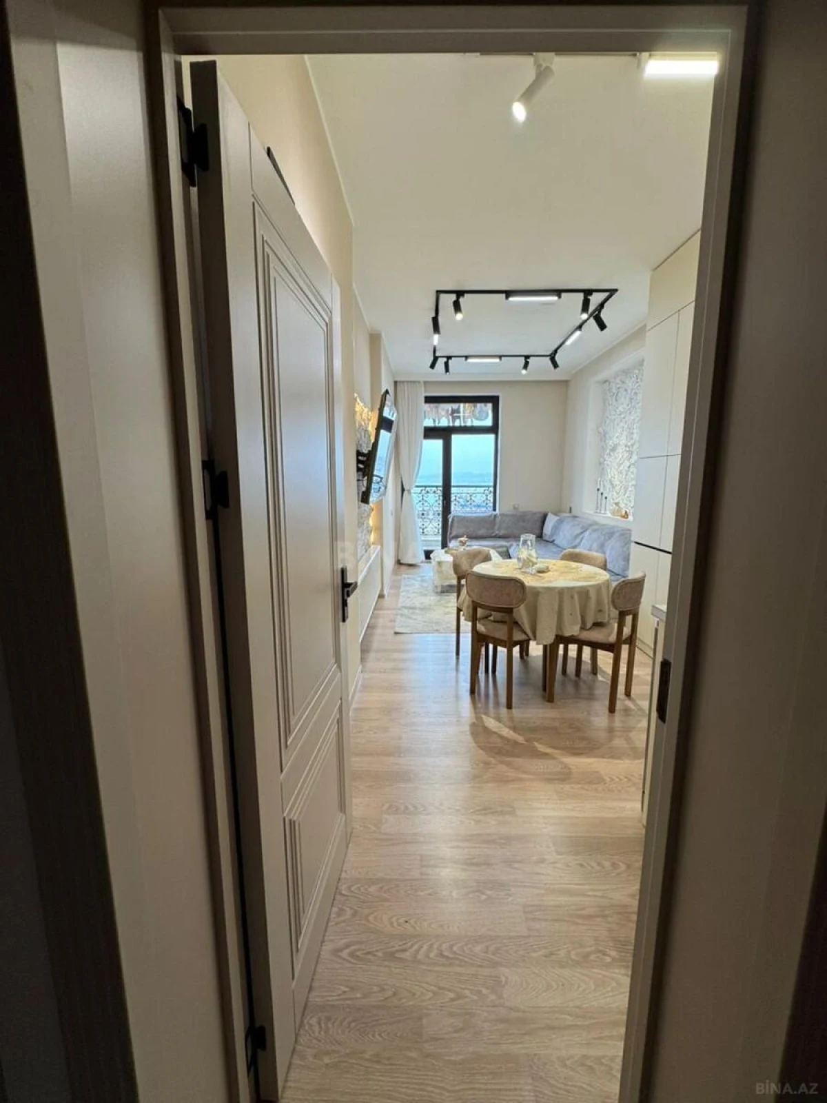 Satılır 2 otaqlı mənzil 58 m²