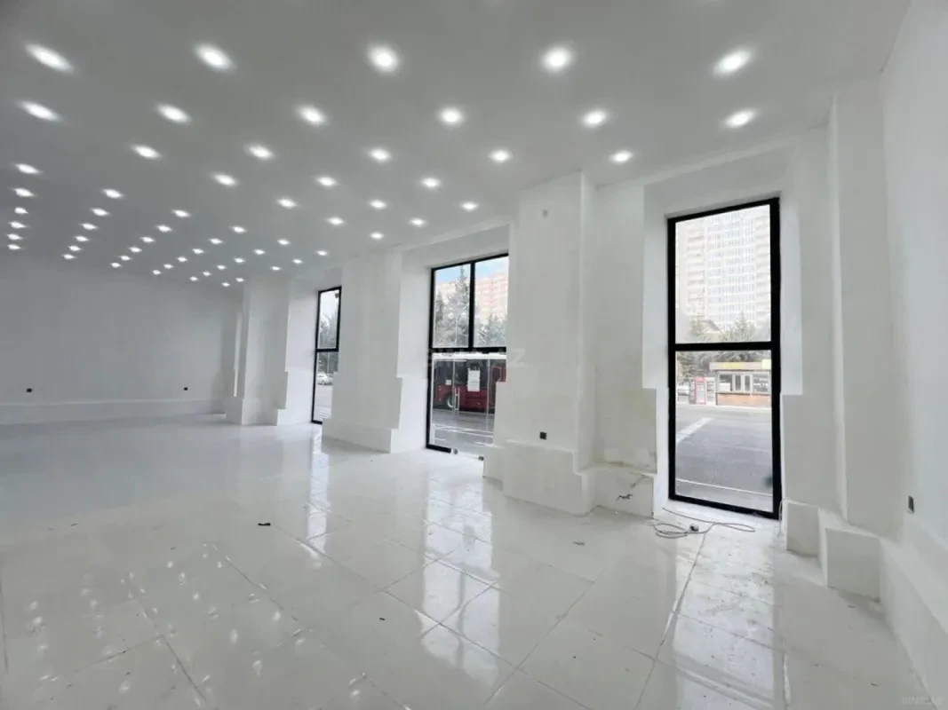 Kirayə verilir obyekt 220 m²