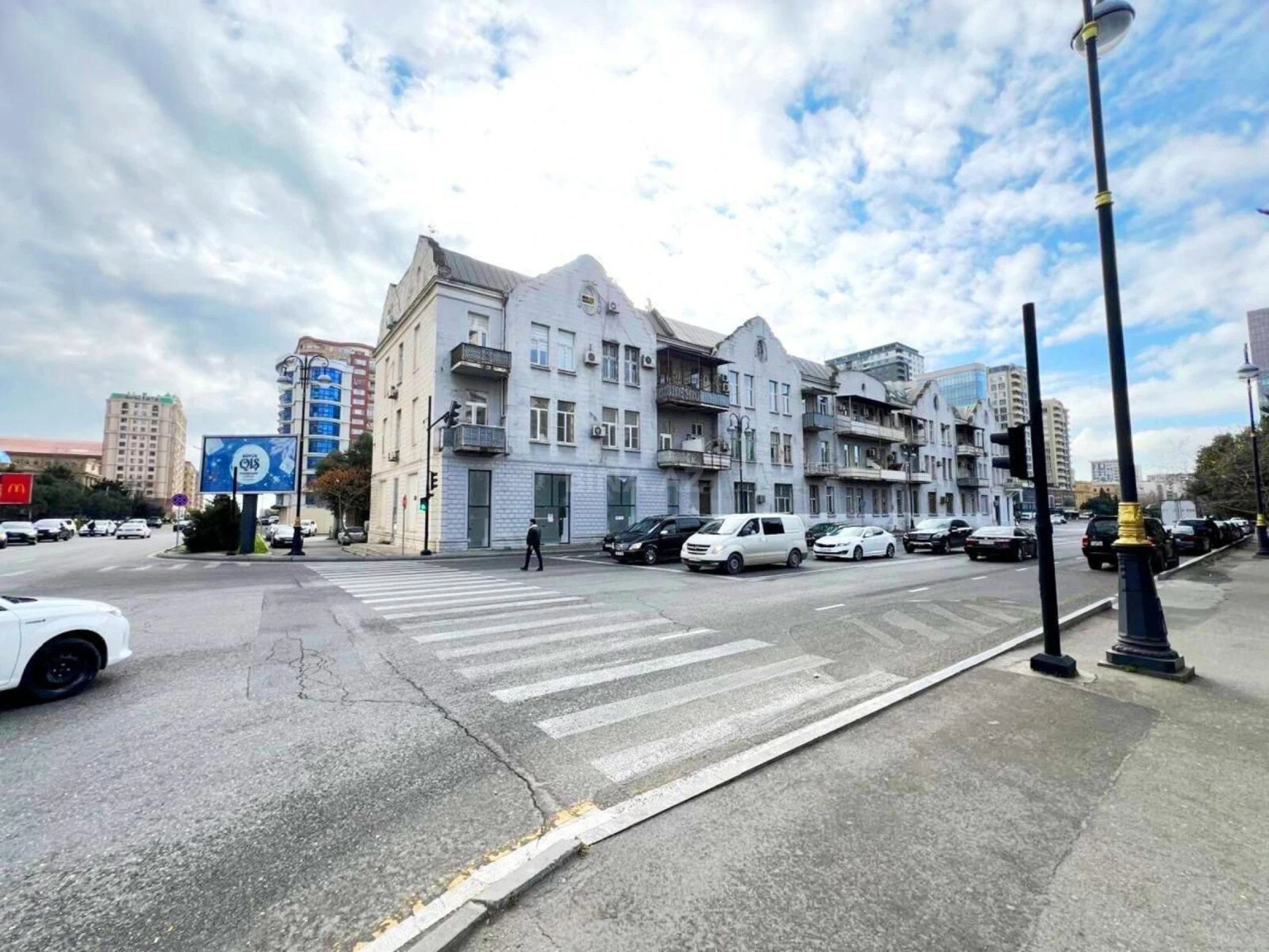 Kirayə verilir obyekt 220 m²
