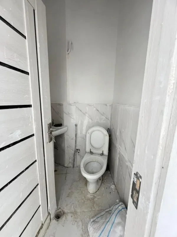 Kirayə verilir obyekt 220 m²